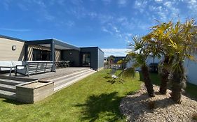 Cottage Moderne En Bord De Mer